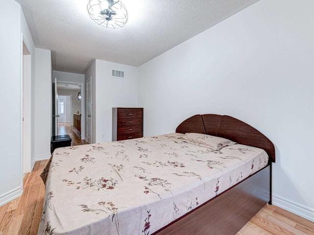 31 Native Landing Dr, House semidetached with 3 bedrooms, 4 bathrooms and 3 parking in Brampton ON | Image 4