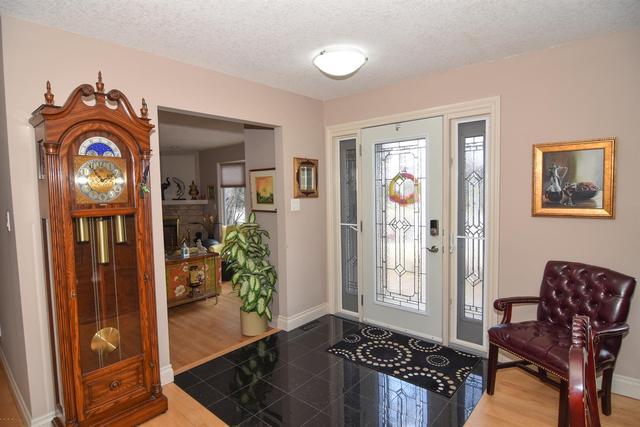 423 Lake Bonavista Drive Se, House detached with 3 bedrooms, 3 bathrooms and 6 parking in Calgary AB | Image 16