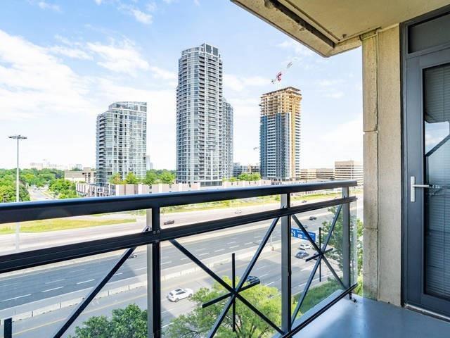 626 - 2 Eva Rd, Condo with 2 bedrooms, 2 bathrooms and 1 parking in Toronto ON | Image 7