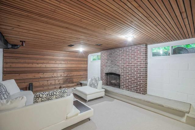 5 Moccasin Tr, House detached with 3 bedrooms, 2 bathrooms and 3 parking in Toronto ON | Image 6