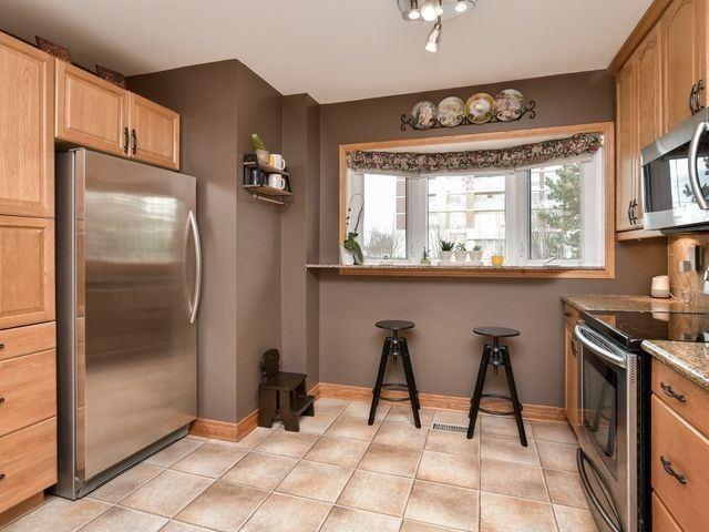 20 - 1020 Walden Circ, Townhouse with 3 bedrooms, 3 bathrooms and 2 parking in Mississauga ON | Image 4