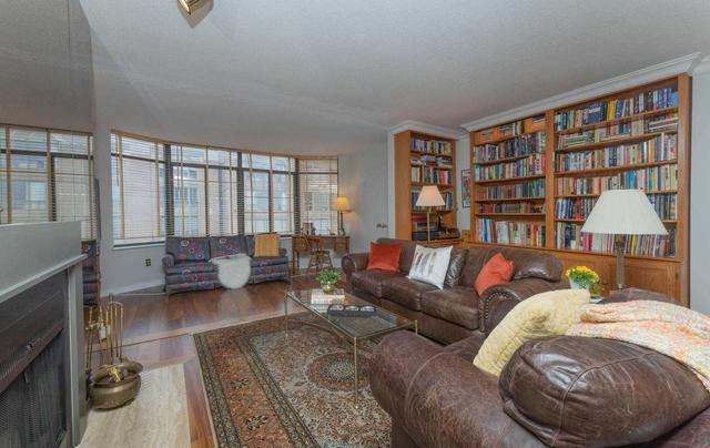 902 - 135 George St, Condo with 2 bedrooms, 2 bathrooms and 1 parking in Toronto ON | Image 12