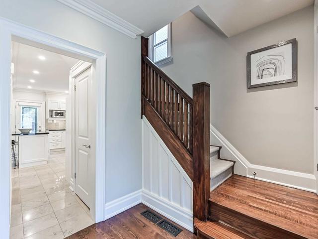 270 Briar Hill Ave, House detached with 3 bedrooms, 3 bathrooms and 1 parking in Toronto ON | Image 6