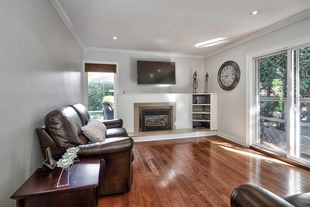 3156 Woodward Ave, House detached with 3 bedrooms, 3 bathrooms and 4 parking in Burlington ON | Image 5