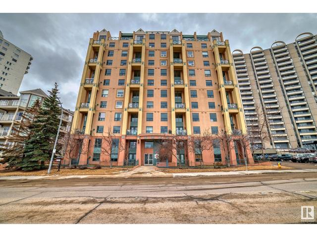 101 - 10855 Saskatchewan Dr Nw, Condo with 3 bedrooms, 2 bathrooms and 1 parking in Edmonton AB | Image 1