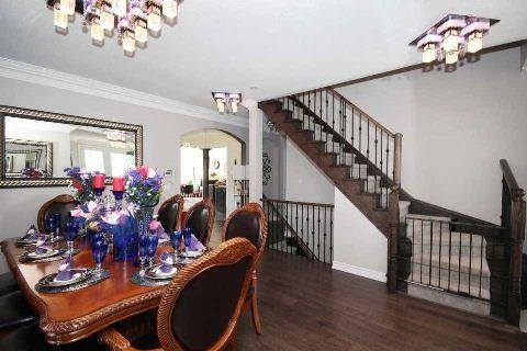 11 Philips View Cres, House detached with 5 bedrooms, 5 bathrooms and 3 parking in Richmond Hill ON | Image 3