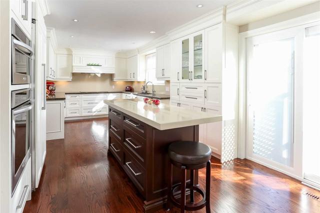 1740 Rowntree Crt, House detached with 4 bedrooms, 4 bathrooms and 6 parking in Mississauga ON | Image 35