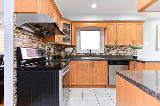 29 Meadowlark Dr, House detached with 3 bedrooms, 4 bathrooms and 4 parking in Brampton ON | Image 24