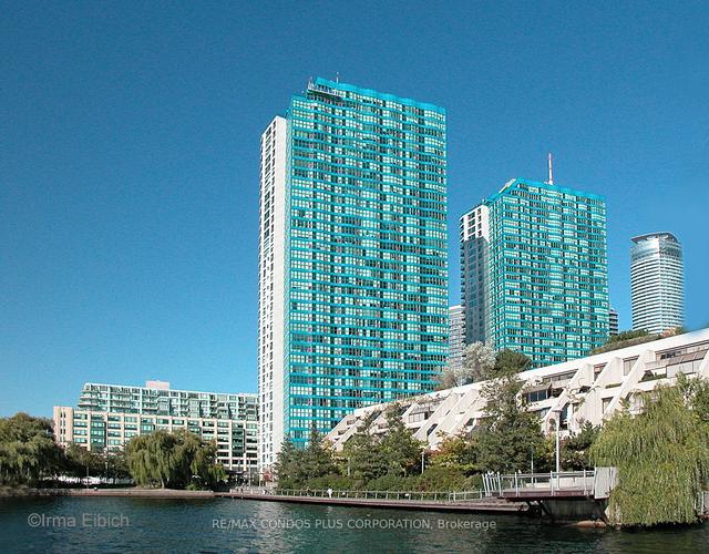 611 - 99 Harbour Sq, Condo with 1 bedrooms, 1 bathrooms and 1 parking in Toronto ON | Image 1