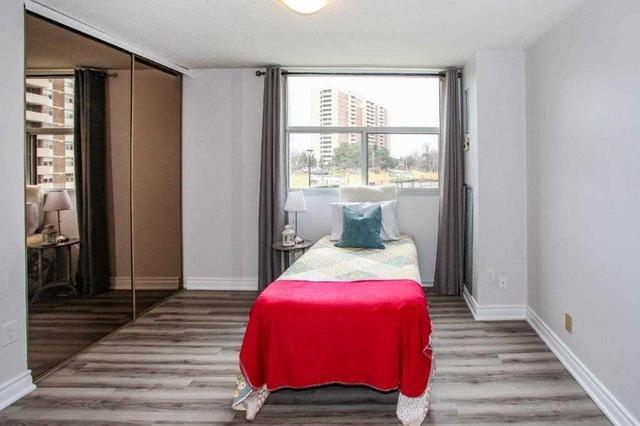 201 - 66 Falby Crt, Condo with 3 bedrooms, 2 bathrooms and 1 parking in Ajax ON | Image 10