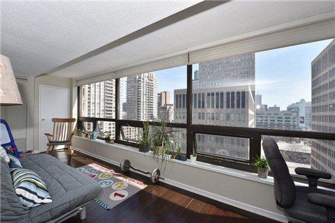 1405 - 62 Wellesley St W, Condo with 2 bedrooms, 2 bathrooms and 1 parking in Toronto ON | Image 14
