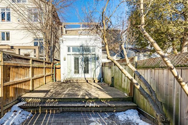 28.5 Kippendavie Ave, House semidetached with 3 bedrooms, 2 bathrooms and 0 parking in Toronto ON | Image 27