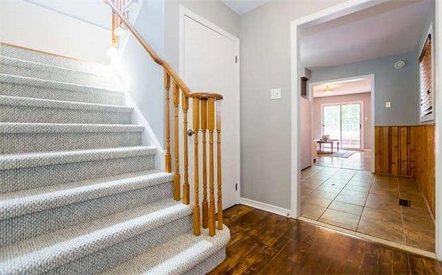 7236 Seabreeze Dr, House detached with 3 bedrooms, 2 bathrooms and 2 parking in Mississauga ON | Image 5