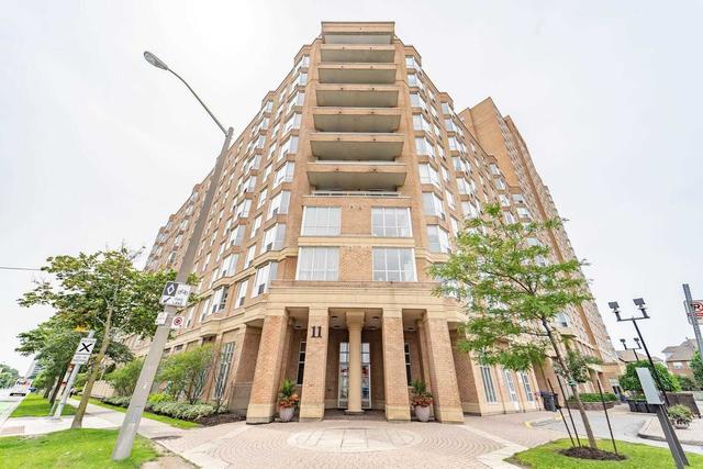 ph04 - 11 Thorncliffe Park Dr, Condo with 2 bedrooms, 2 bathrooms and 1 parking in Toronto ON | Image 1