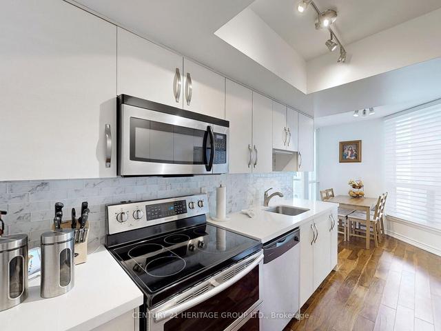 806 - 30 Holly St, Condo with 2 bedrooms, 2 bathrooms and 1 parking in Toronto ON | Image 7