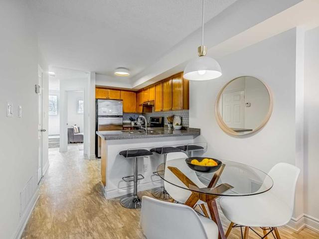 70 - 55 Turntable Cres, Townhouse with 3 bedrooms, 2 bathrooms and 1 parking in Toronto ON | Image 6