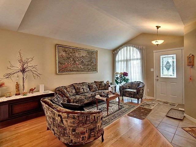 38 Carroll Cres, House detached with 3 bedrooms, 3 bathrooms and 6 parking in Guelph ON | Image 14