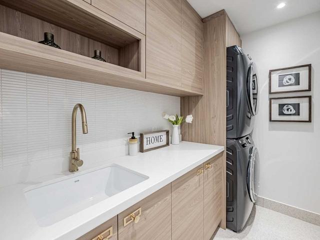 230 Garden Ave, House semidetached with 4 bedrooms, 5 bathrooms and 2 parking in Toronto ON | Image 11
