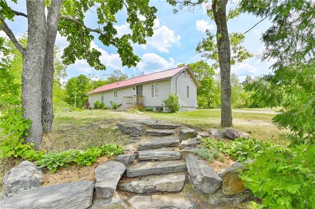 113456 Highway 7, House detached with 3 bedrooms, 2 bathrooms and 13 parking in Addington Highlands ON | Image 2