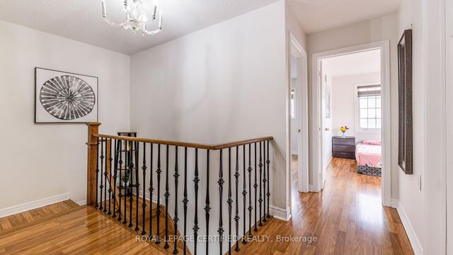 27 Earl Grey Cres, House detached with 3 bedrooms, 4 bathrooms and 5 parking in Brampton ON | Image 18