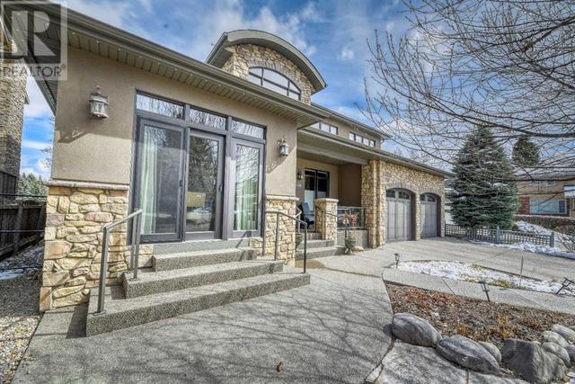 139 Valhalla Crescent Nw, House detached with 4 bedrooms, 3 bathrooms and 4 parking in Calgary AB | Image 2