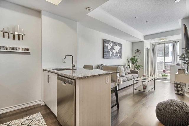 30 - 70 Eastwood Park Gdns, Townhouse with 1 bedrooms, 1 bathrooms and 1 parking in Toronto ON | Image 8