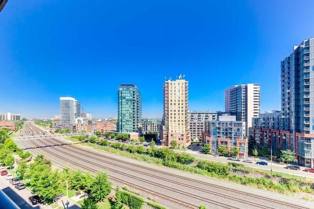 820 - 38 Joe Shuster Way, Condo with 1 bedrooms, 1 bathrooms and null parking in Toronto ON | Image 15