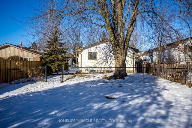 1932 Croftdale Cres, House detached with 3 bedrooms, 2 bathrooms and 2 parking in Peterborough ON | Image 30
