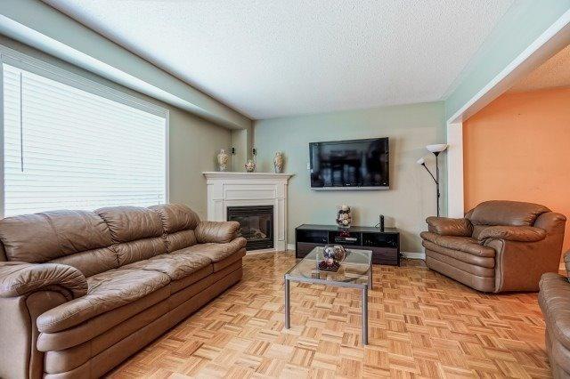 87 Tideland Dr, House detached with 4 bedrooms, 3 bathrooms and 2 parking in Brampton ON | Image 4