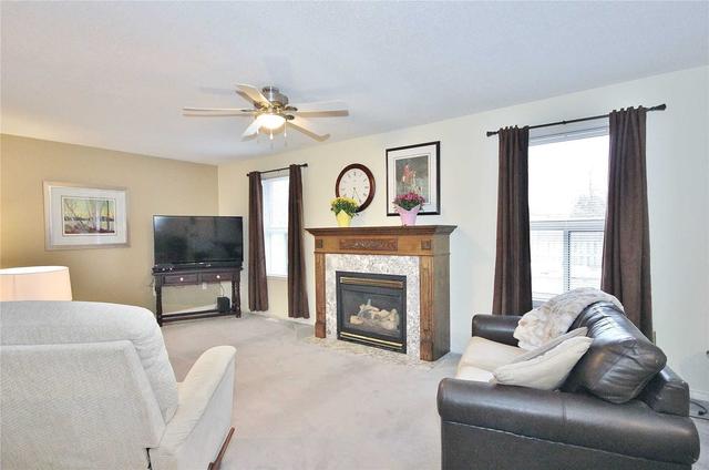108 Violet St, House detached with 2 bedrooms, 3 bathrooms and 5.5 parking in Barrie ON | Image 3