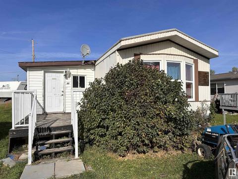 69 - 9501 104 Av, Home with 3 bedrooms, 1 bathrooms and 2 parking in Westlock AB | Card Image