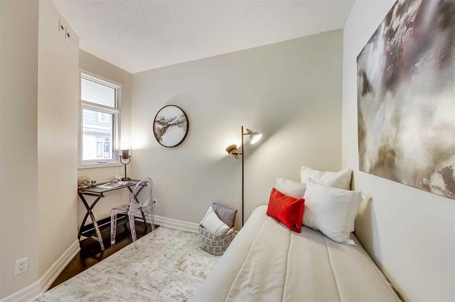 257 - 30 Stadium Rd, Townhouse with 3 bedrooms, 2 bathrooms and 1 parking in Toronto ON | Image 6