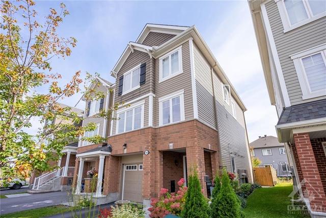 144 Gelderland Private, Townhouse with 3 bedrooms, 3 bathrooms and 2 parking in Ottawa ON | Image 1