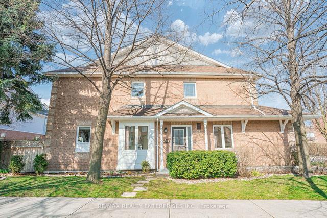 10 - 1239 Upper Village Dr, Townhouse with 3 bedrooms, 3 bathrooms and 2 parking in Mississauga ON | Image 1