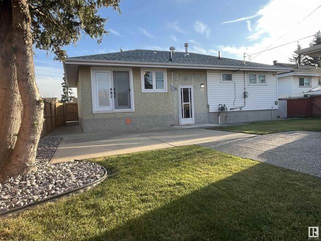 16130 110b Av Nw, House detached with 4 bedrooms, 1 bathrooms and 5 parking in Edmonton AB | Image 4