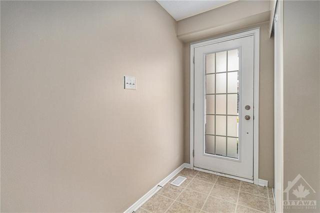 412 Sadar Private, Townhouse with 2 bedrooms, 2 bathrooms and 2 parking in Ottawa ON | Image 3