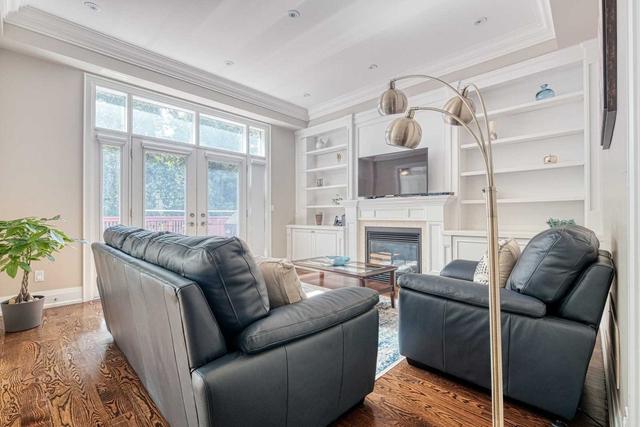 81 Stormont Ave, House detached with 5 bedrooms, 5 bathrooms and 4 parking in Toronto ON | Image 31