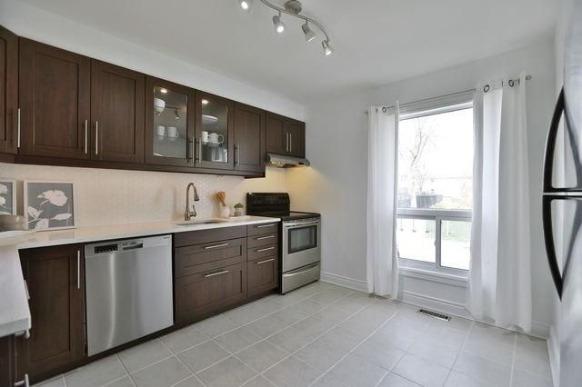 61 - 483 Ontario St N, Townhouse with 3 bedrooms, 2 bathrooms and 2 parking in Milton ON | Image 4