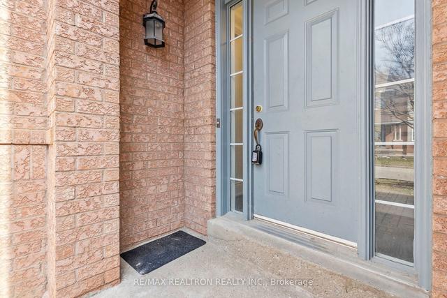 9 - 2 Mary Gapper Cres, Townhouse with 3 bedrooms, 4 bathrooms and 2 parking in Richmond Hill ON | Image 23
