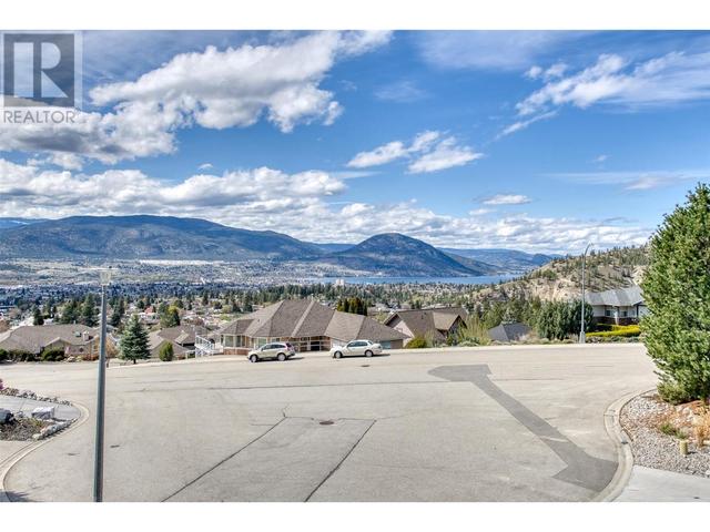 1576 Holden Road, House detached with 4 bedrooms, 3 bathrooms and 5 parking in Penticton BC | Image 9