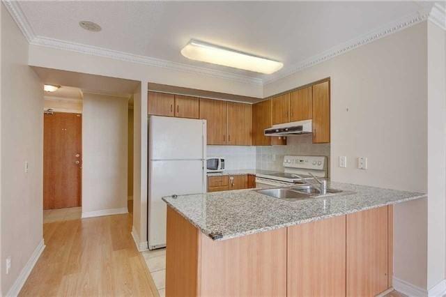 610 - 50 Disera Dr, Condo with 1 bedrooms, 2 bathrooms and 1 parking in Vaughan ON | Image 4