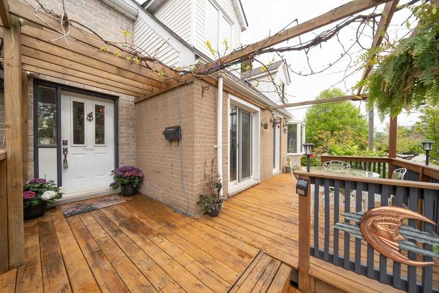 82 Natal Ave, House detached with 5 bedrooms, 3 bathrooms and 11 parking in Toronto ON | Image 6