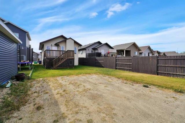 152 Heartland Crescent, House detached with 4 bedrooms, 2 bathrooms and 2 parking in Penhold AB | Image 26