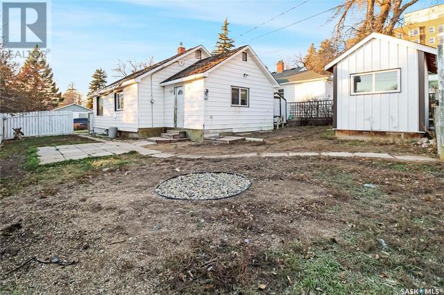365 3rd Avenue Ne, House detached with 2 bedrooms, 1 bathrooms and null parking in Swift Current SK | Image 19
