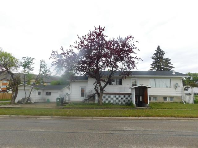 5104 54 Street, House detached with 4 bedrooms, 1 bathrooms and 3 parking in Rocky Mountain House AB | Image 35