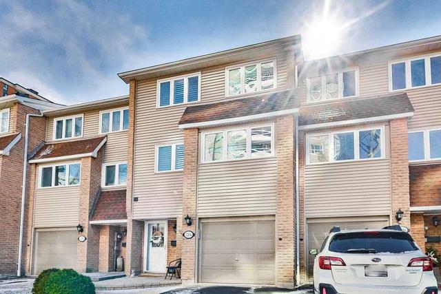 2284 Marine Dr, Townhouse with 3 bedrooms, 3 bathrooms and 2 parking in Oakville ON | Image 12