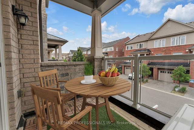 2408 Nantucket Chse, Townhouse with 2 bedrooms, 3 bathrooms and 1 parking in Pickering ON | Image 8