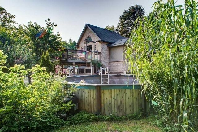 1327 Hamilton Rd, House detached with 3 bedrooms, 1 bathrooms and 10 parking in London ON | Image 6