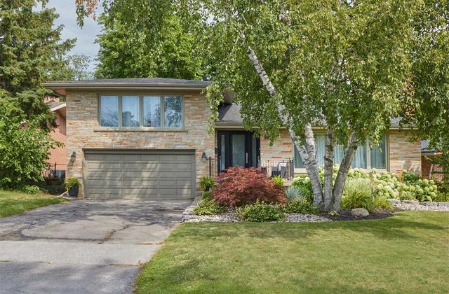 50 Toynbee Tr, House detached with 4 bedrooms, 2 bathrooms and 6 parking in Toronto ON | Image 12