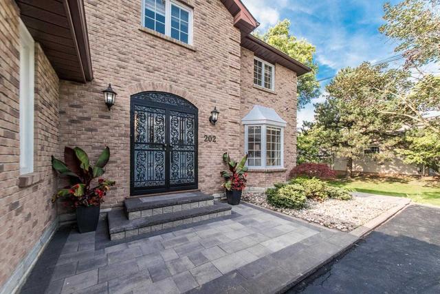 202 Church St, House detached with 5 bedrooms, 5 bathrooms and 9 parking in Markham ON | Image 1